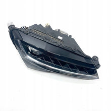 Laden Sie das Bild in den Galerie-Viewer, Frontscheinwerfer Skoda Superb III 3V1941016D Full LED Rechts Headlight