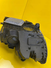 Load image into Gallery viewer, Frontscheinwerfer Mercedes-Benz W206 A2069065304 LED Rechts oder Links SCH9261104367la