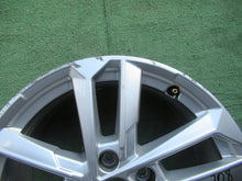 Load image into Gallery viewer, 1x Alufelge 17 Zoll 6.5" 5x112 43ET Glanz Silber 8Y0601025 Audi A3 Rim Wheel FEL4274533155ku
