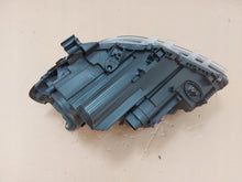 Laden Sie das Bild in den Galerie-Viewer, Frontscheinwerfer Mercedes-Benz W246 A2468207861 Xenon Rechts Headlight SCH2090967235wa