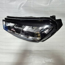 Laden Sie das Bild in den Galerie-Viewer, Frontscheinwerfer Skoda Fabia I 6VB941015 Links Scheinwerfer Headlight SCH4027408230uv