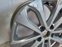 Laden Sie das Bild in den Galerie-Viewer, 1x Alufelge 16 Zoll 6.5&quot; 5x114.3 44ET Glanz Silber 403007521R Renault Zoe