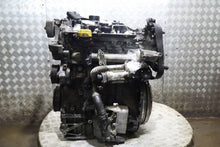 Laden Sie das Bild in den Galerie-Viewer, Motor Renault Espace IV M9R740 2.0 DCI 149PS 2006 Diesel Engine Unkomplett