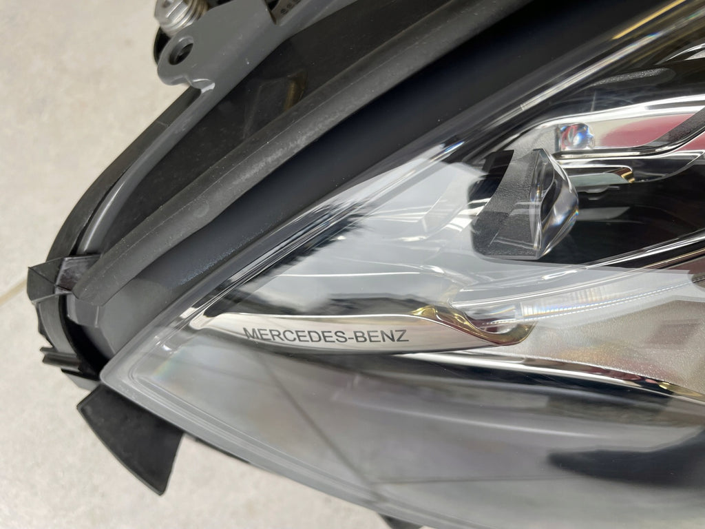 Frontscheinwerfer Mercedes-Benz W212 A2129063203 LED Rechts Headlight SCH1996341715km