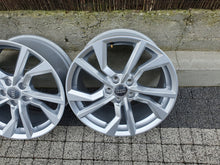 Laden Sie das Bild in den Galerie-Viewer, 4x Alufelge 18 Zoll 8.5" 5x112 50ET Glanz Silber 8S0601025AN Audi Rim Wheel FEL4842266047mu