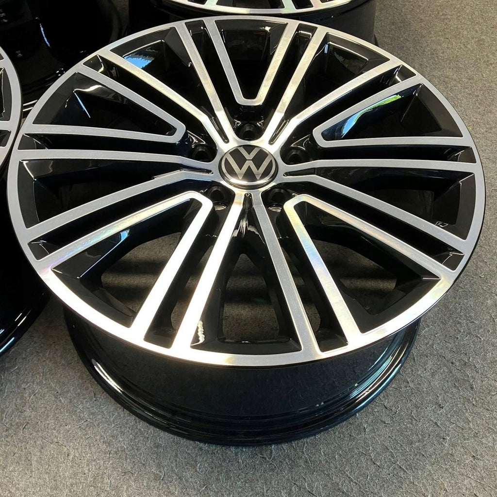 4x Alufelge 18 Zoll 8.0" 5x112 44ET Glanz Schwarz 3AA601025L VW Passat B7 FEL3079932433ug