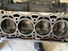 Laden Sie das Bild in den Galerie-Viewer, Motorblock VW CDA 1.8 TFSI Benzin Unkomplett
