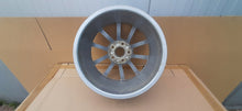 Load image into Gallery viewer, 1x Alufelge 17 Zoll 7.5&quot; 5x112 36ET Glanz Silber 4K0601025 Audi A6 C8 Rim Wheel