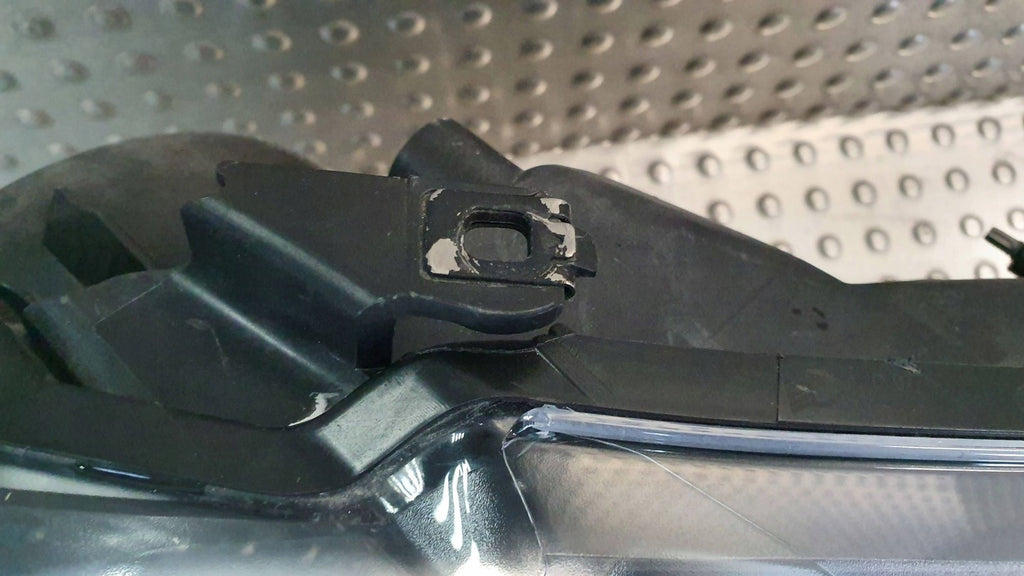 Frontscheinwerfer VW Golf V Plus 5M1941006G Rechts Scheinwerfer Headlight SCH6012053319pe