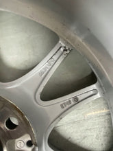 Laden Sie das Bild in den Galerie-Viewer, 1x Alufelge 16 Zoll 6.5" 5x112 49ET A2464011302 Mercedes-Benz W246 Rim Wheel FEL4243048786pn