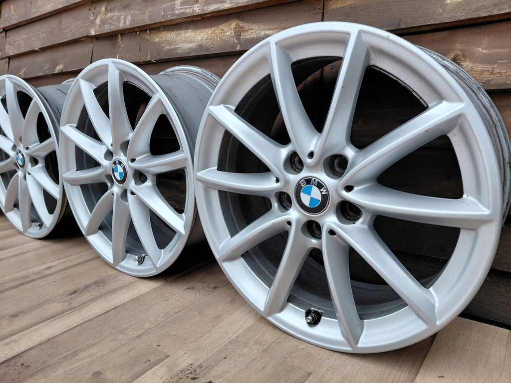 4x Alufelge 17 Zoll 7.5" 5x112 52ET Glanz Silber 6856061 BMW F45 X1 F48 FEL6951213415xs