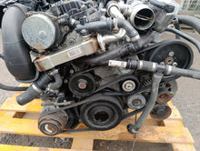 Laden Sie das Bild in den Galerie-Viewer, Motor BMW E60 E61 M57 3.0 235PS Diesel Engine Unkomplett