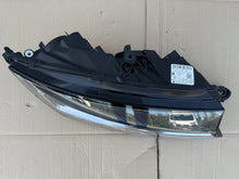 Laden Sie das Bild in den Galerie-Viewer, Frontscheinwerfer Skoda Fabia III 6V1941016D Rechts Scheinwerfer Headlight SCH5158307079cv