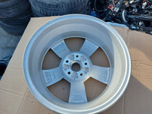 Load image into Gallery viewer, 1x Alufelge 17 Zoll 7.0" 5x114.3 47ET 52910-R5120 Kia Rim Wheel FEL4129137028qo