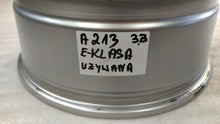 Load image into Gallery viewer, 1x Alufelge 18 Zoll 8.0" 5x112 43ET Glanz Silber A2134011400 Mercedes-Benz W213 FEL9293957612ze