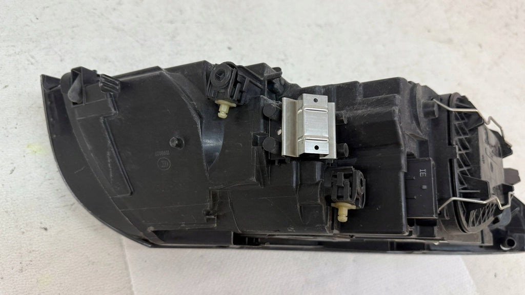 Frontscheinwerfer Volvo V50 30763033 Links Scheinwerfer Headlight SCH6071411261li