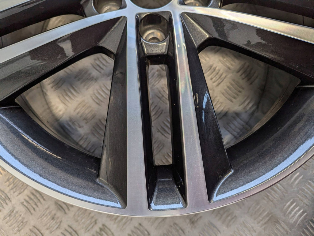 1x Alufelge 17 Zoll 7.0" 5x100 46ET 5JA601025F Skoda Rapid Rim Wheel FEL5506455817hh