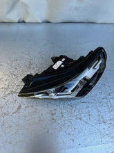 Laden Sie das Bild in den Galerie-Viewer, Frontscheinwerfer BMW X1 5A9A227-01 LED Ein Stück (Rechts oder Links) Headlight SCH4059061341re