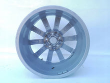 Laden Sie das Bild in den Galerie-Viewer, 1x Alufelge 17 Zoll 7.0" 5x112 43ET Glanz Silber 8U0601025BT Audi Q3 Rim Wheel FEL2385146867cw