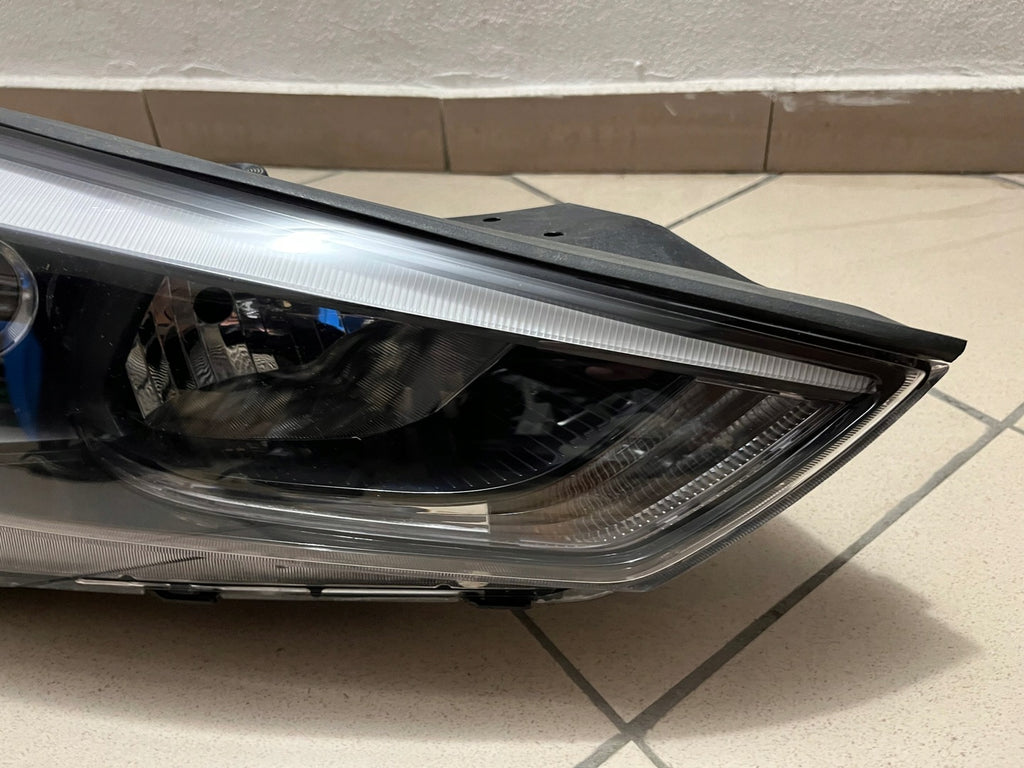 Frontscheinwerfer Hyundai Tucson 92102-D7200 Rechts Scheinwerfer Headlight