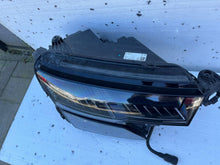 Laden Sie das Bild in den Galerie-Viewer, Frontscheinwerfer Skoda Karoq 57B941036 Rechts Scheinwerfer Headlight SCH7260080192ho