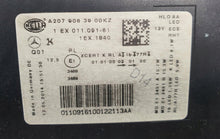 Laden Sie das Bild in den Galerie-Viewer, Frontscheinwerfer Mercedes-Benz A2079063900 A2078260991 LED Rechts oder Links SCH2567127420sp