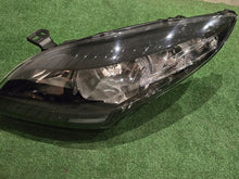 Laden Sie das Bild in den Galerie-Viewer, Frontscheinwerfer Renault Megane III 260602545R Links Scheinwerfer Headlight SCH4049785366nk