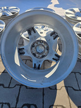 Load image into Gallery viewer, 1x Alufelge 17 Zoll 8.5" 5x112 52ET Silber 1634010402 Mercedes-Benz Rim Wheel FEL1622667502jm