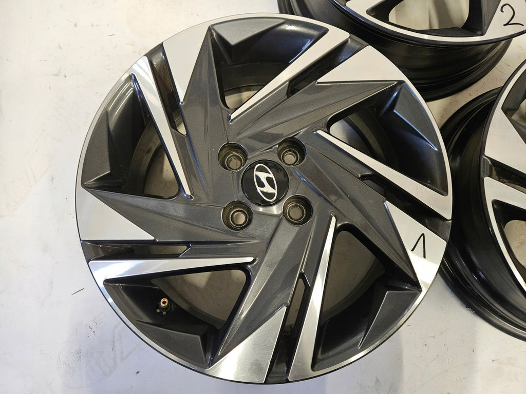1x Alufelge 16 Zoll 6.0" 4x100 50ET Glanz 52910-Q0200 Hyundai I10 III I20 FEL1471898455pl