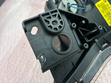 Laden Sie das Bild in den Galerie-Viewer, Frontscheinwerfer Mitsubishi Outlander ECM92121E20 Full LED Rechts Headlight