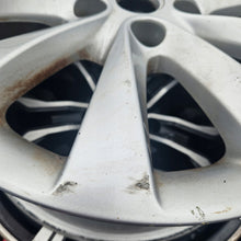 Load image into Gallery viewer, 1x Alufelge 17 Zoll 7.0" 5x115 44ET Glanz Silber OP068K1 Opel Zafira Rim Wheel FEL3766526714iz