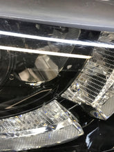 Laden Sie das Bild in den Galerie-Viewer, Frontscheinwerfer Mazda III D09K-51030 LED Rechts Scheinwerfer Headlight
