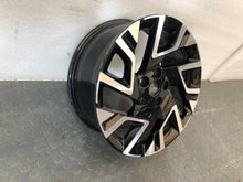 Load image into Gallery viewer, 1x Alufelge 18 Zoll 7.5&quot; 5x114.3 45ET Glanz Schwarz 52910-J7DA0 Kia Xceed