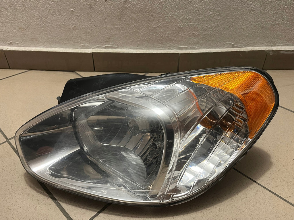 Frontscheinwerfer Hyundai Accent 92101-1E0000 Links Scheinwerfer Headlight