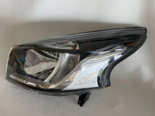 Laden Sie das Bild in den Galerie-Viewer, Frontscheinwerfer Opel Vivaro B Trafic III 260605173R Links Headlight SCH9193236679tb