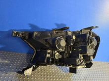 Laden Sie das Bild in den Galerie-Viewer, Frontscheinwerfer Ford Ranger JB3B-13D154 Xenon Rechts Scheinwerfer Headlight SCH7499462475dr