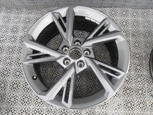 Load image into Gallery viewer, 1x Alufelge 18 Zoll 8.0&quot; 5x112 8Y0601025G Audi A3 Rim Wheel