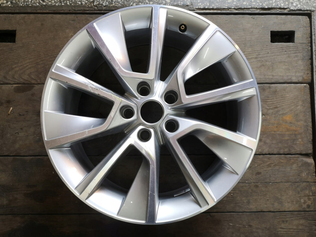 1x Alufelge 18 Zoll 7.0" 5x112 45ET Glanz Silber 57A601025D Skoda Karoq FEL3512452192he