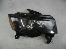Laden Sie das Bild in den Galerie-Viewer, Frontscheinwerfer Jeep Grand Cherokee Wk2 T77818B 68266646AF Rechts Headlight SCH8405776866wt