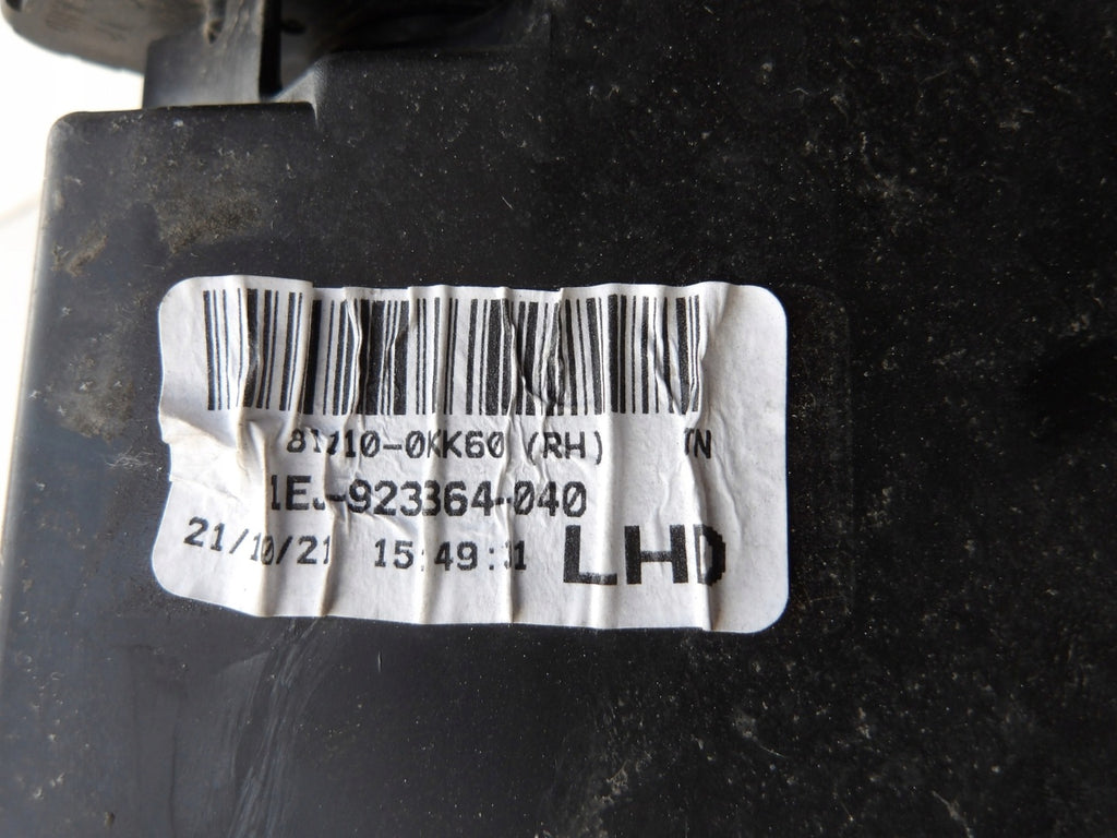 Frontscheinwerfer Toyota Hilux VIII Rechts Scheinwerfer Headlight SCH5663443895fb