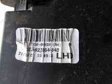 Laden Sie das Bild in den Galerie-Viewer, Frontscheinwerfer Toyota Hilux VIII Rechts Scheinwerfer Headlight SCH5663443895fb