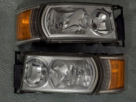 Frontscheinwerfer 2241828 Ein Stück (Rechts oder Links) Scheinwerfer Headlight