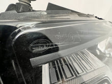 Laden Sie das Bild in den Galerie-Viewer, Frontscheinwerfer BMW 2 G42 8083635 8083636 LED Ein Satz Scheinwerfer Headlight SCH1842106300ps