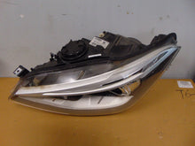 Laden Sie das Bild in den Galerie-Viewer, Frontscheinwerfer BMW 1 F21 F20 7229677-10 Xenon Ein Stück (Rechts oder Links) SCH9254612053mk