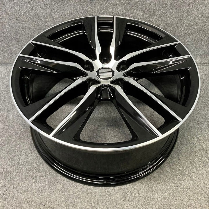 4x Alufelge 19 Zoll 8.0" 5x112 50ET Glanz Schwarz 5F0601025AC Seat Leon FEL1856940530ie