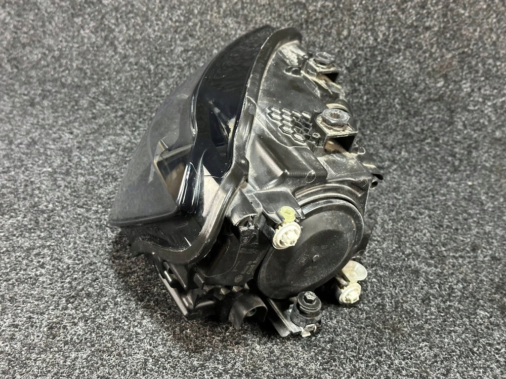 Frontscheinwerfer VW Caddy III 2K1941015B Links Scheinwerfer Headlight SCH9731321232ew