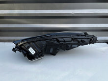 Laden Sie das Bild in den Galerie-Viewer, Frontscheinwerfer Tesla Model 3 1077376-00-C LED Ein Stück (Rechts oder Links)