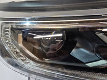Laden Sie das Bild in den Galerie-Viewer, Frontscheinwerfer Toyota 7444NA-WY21W Rechts Scheinwerfer Headlight SCH8583973798ww