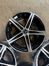 Laden Sie das Bild in den Galerie-Viewer, 4x Alufelge 18 Zoll 7.5" 5x112 49ET Glanz Schwarz A1774010700 Mercedes-Benz FEL4034730344pq