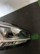 Load image into Gallery viewer, Frontscheinwerfer Audi Q2 81A941034 LED Rechts Scheinwerfer Headlight